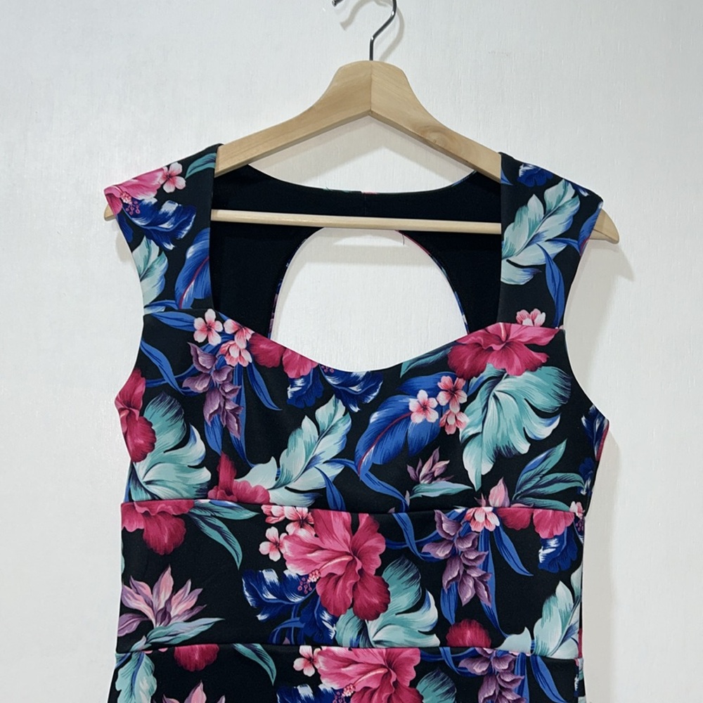 VENUS WOMENS SLEEVELESS MIDI FLORAL BACKLESS DRESS MULTICOLOR Sz 10 - Picture 3 of 12